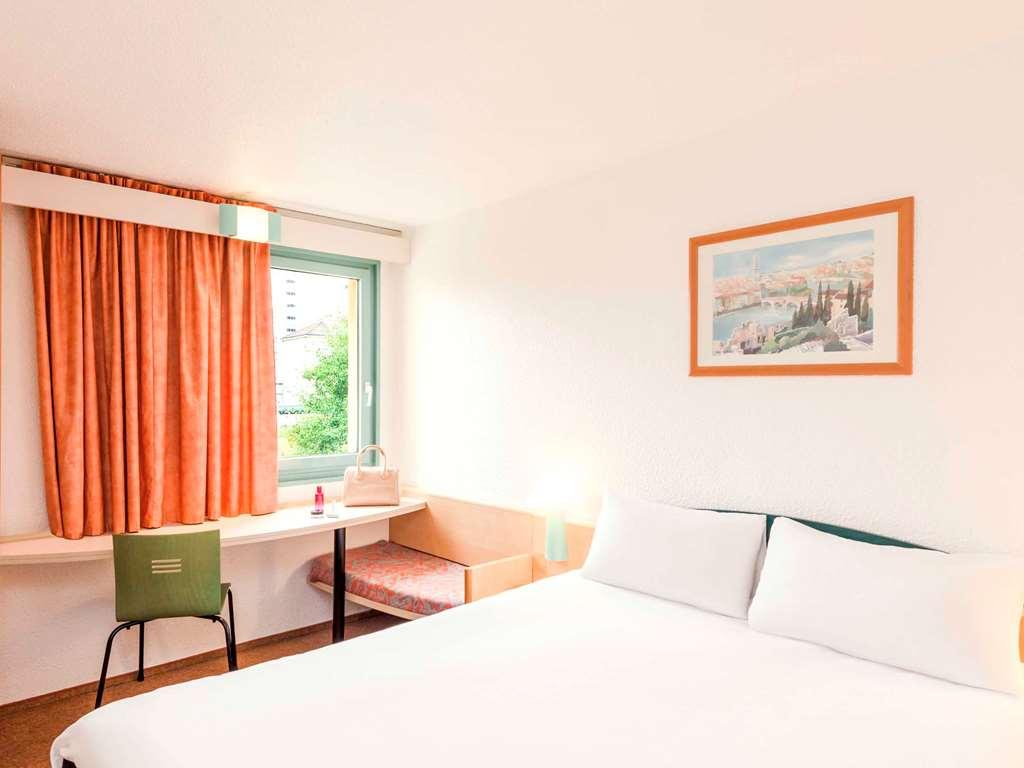 Hotel ibis Metz Centre Cathedrale Zimmer foto